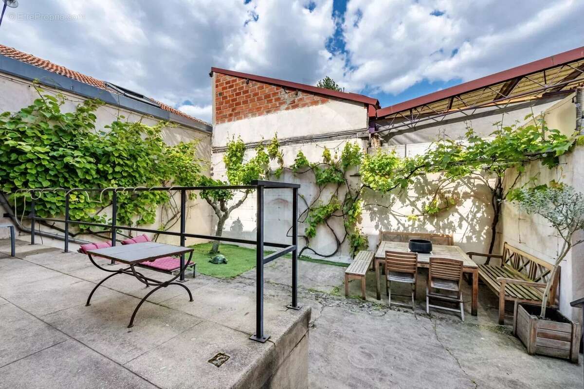 Maison à IVRY-SUR-SEINE