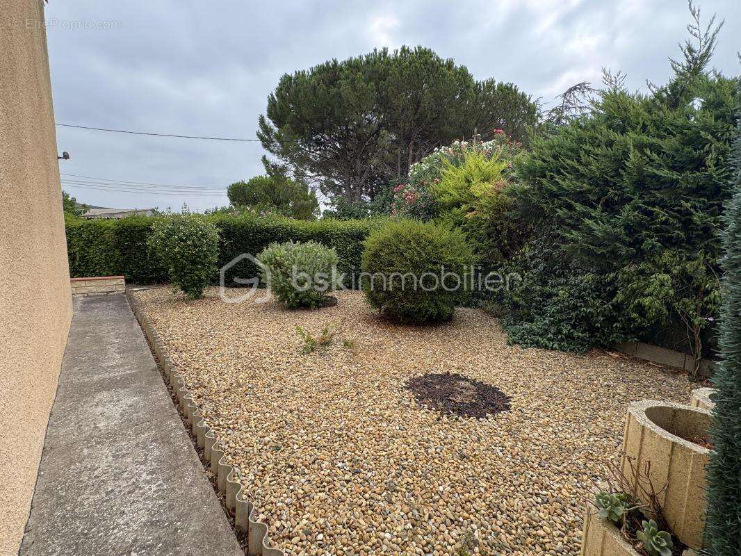 Exclusivité – maison familiale avec jardin arboré, garage et double terrasse – conilhac-corbières - photo 14