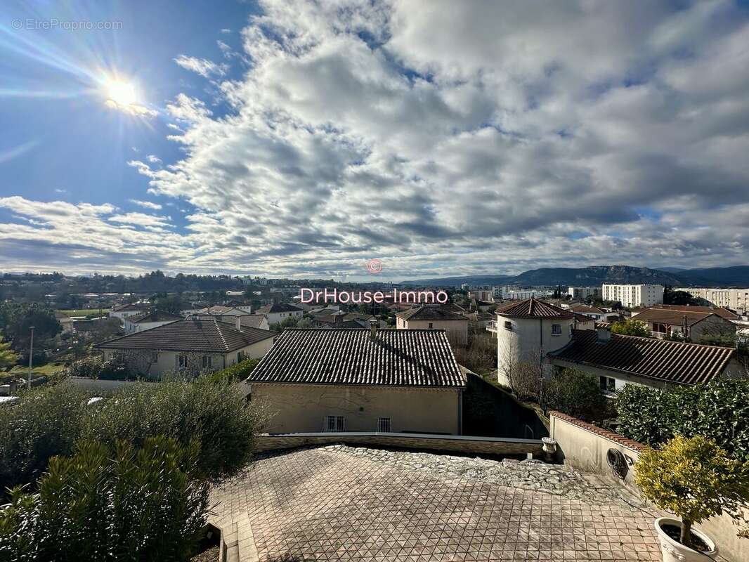 Maison à BOURG-LES-VALENCE