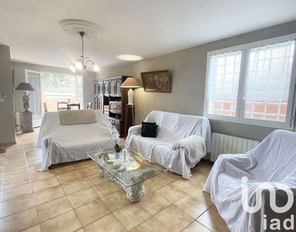 Photo 2 - Maison à DECINES-CHARPIEU