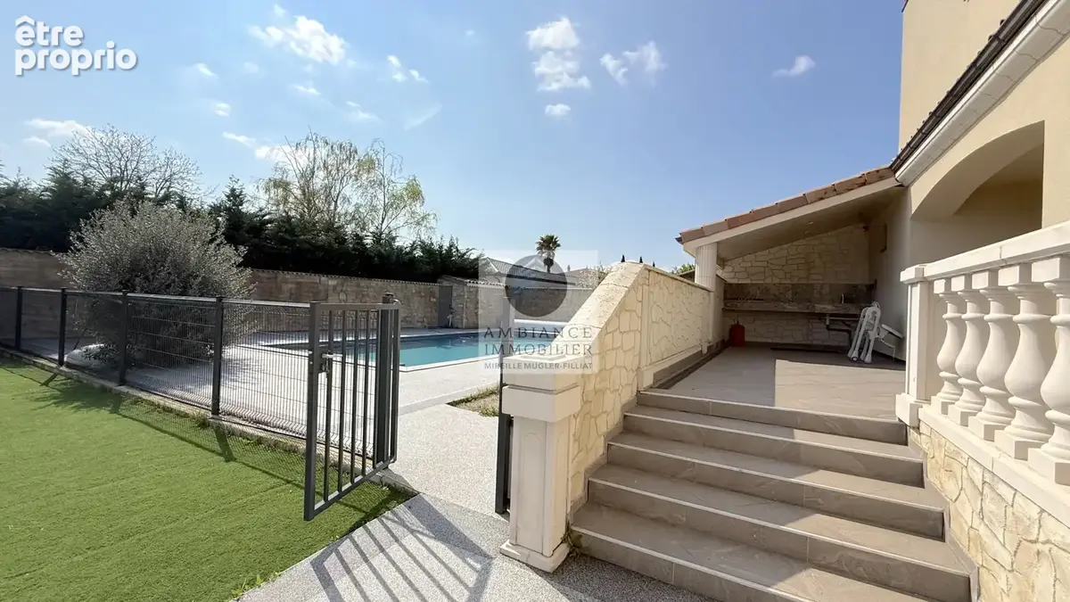 Maison avec piscine proche centre-ville - photo 3
