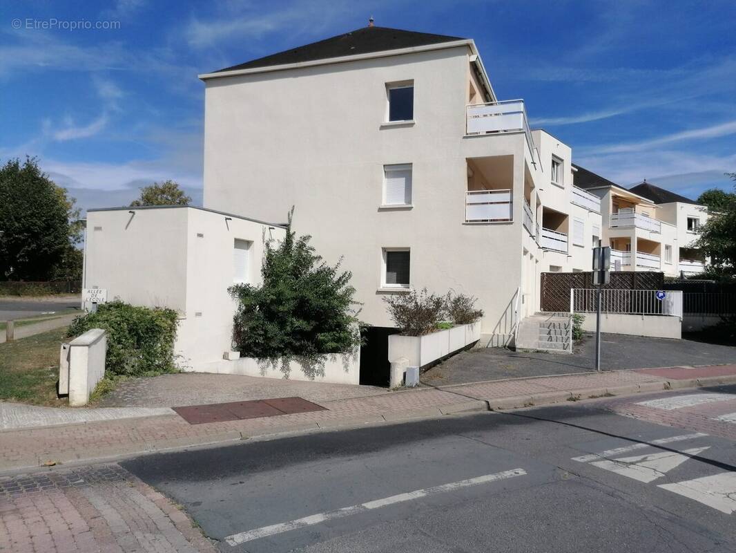 Appartement à VILLIERS-LE-BACLE