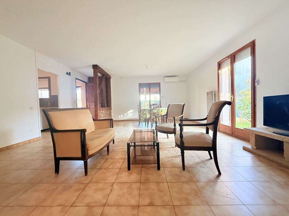 Maison à VILLENEUVE-LES-MAGUELONE