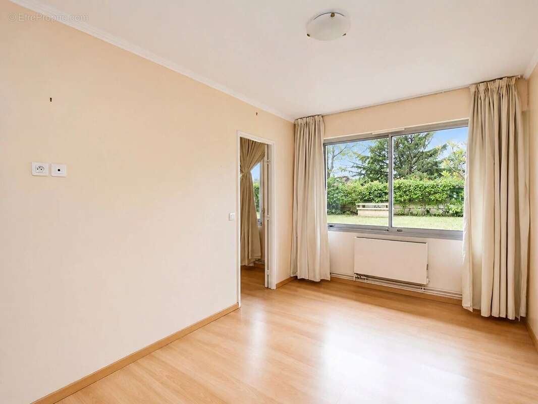 Croissy-sur-seine - au coeur du centre ville - appartement de 79 m²- cave et parking - photo 8