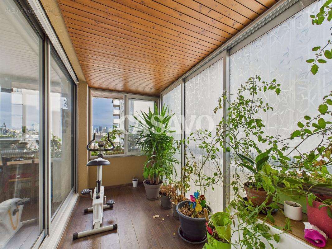 Appartement à SURESNES