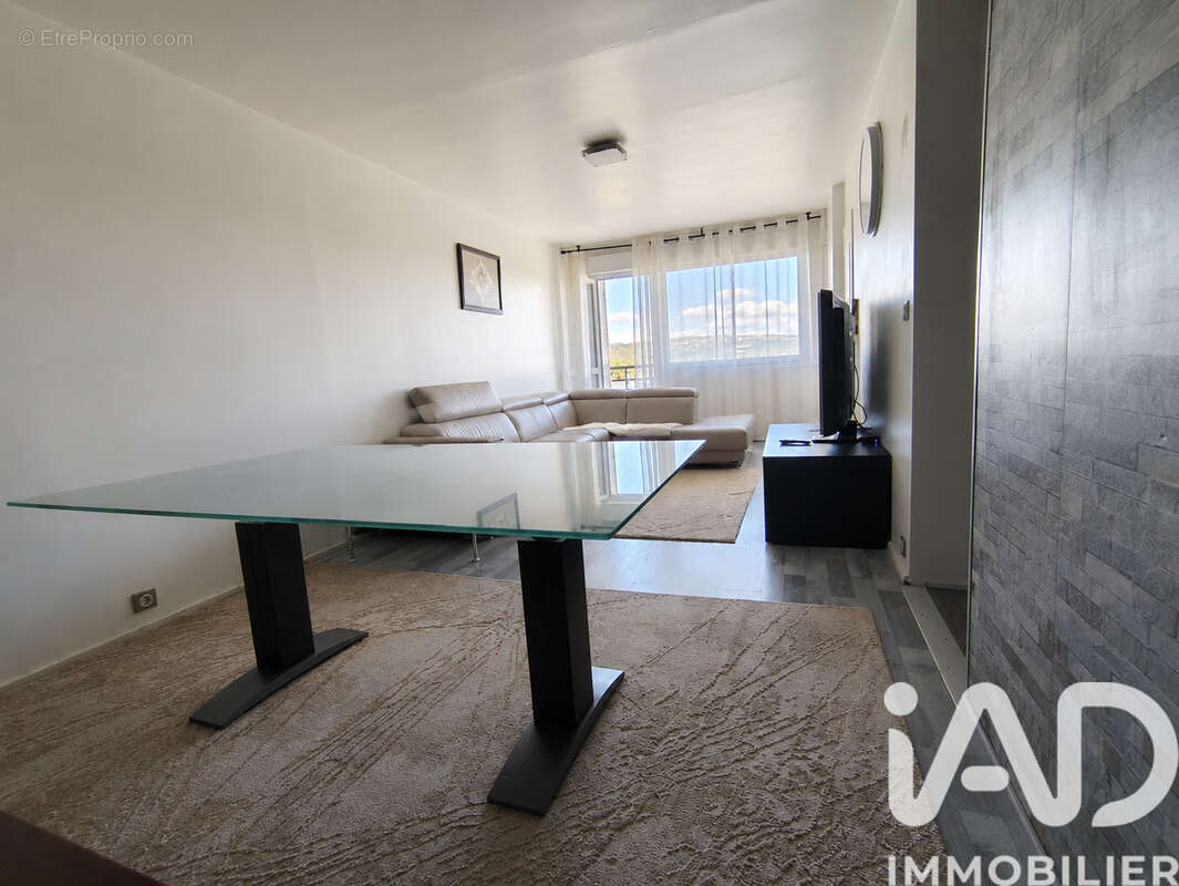 Photo 4 - Appartement à ANDREZIEUX-BOUTHEON