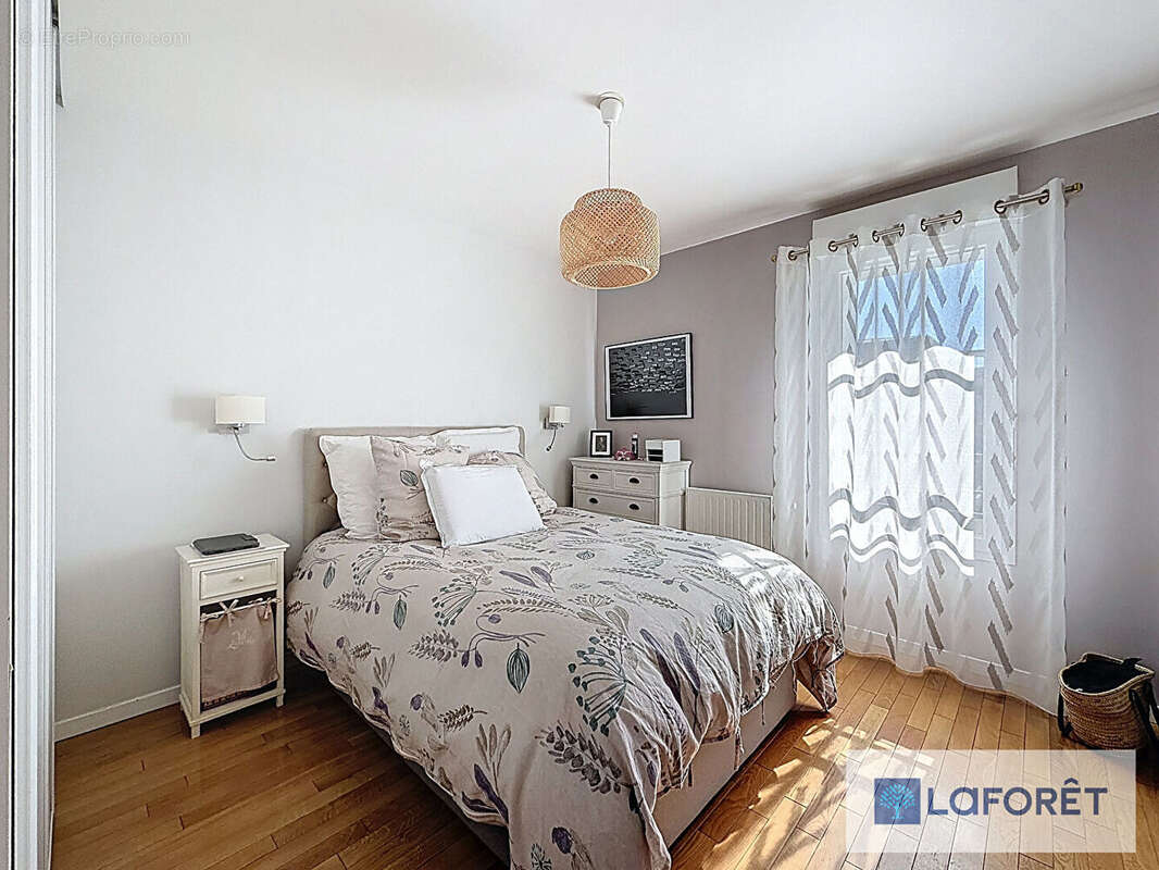 Appartement à LE PLESSIS-TREVISE