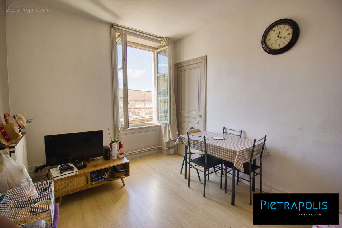 Appartement à SAINT-LAURENT-SUR-SAONE