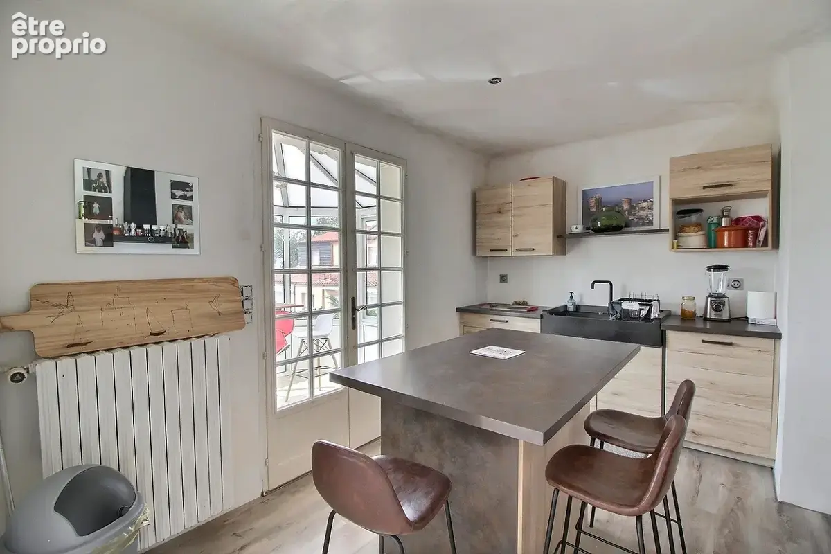 A vendre - maison familiale sur sous-sol - 150 m2 environ - 6 pieces - garage - photo 8