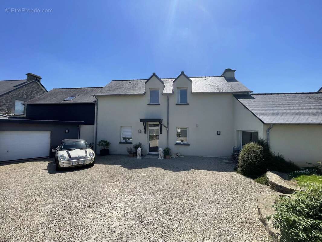 Maison à PLOUER-SUR-RANCE