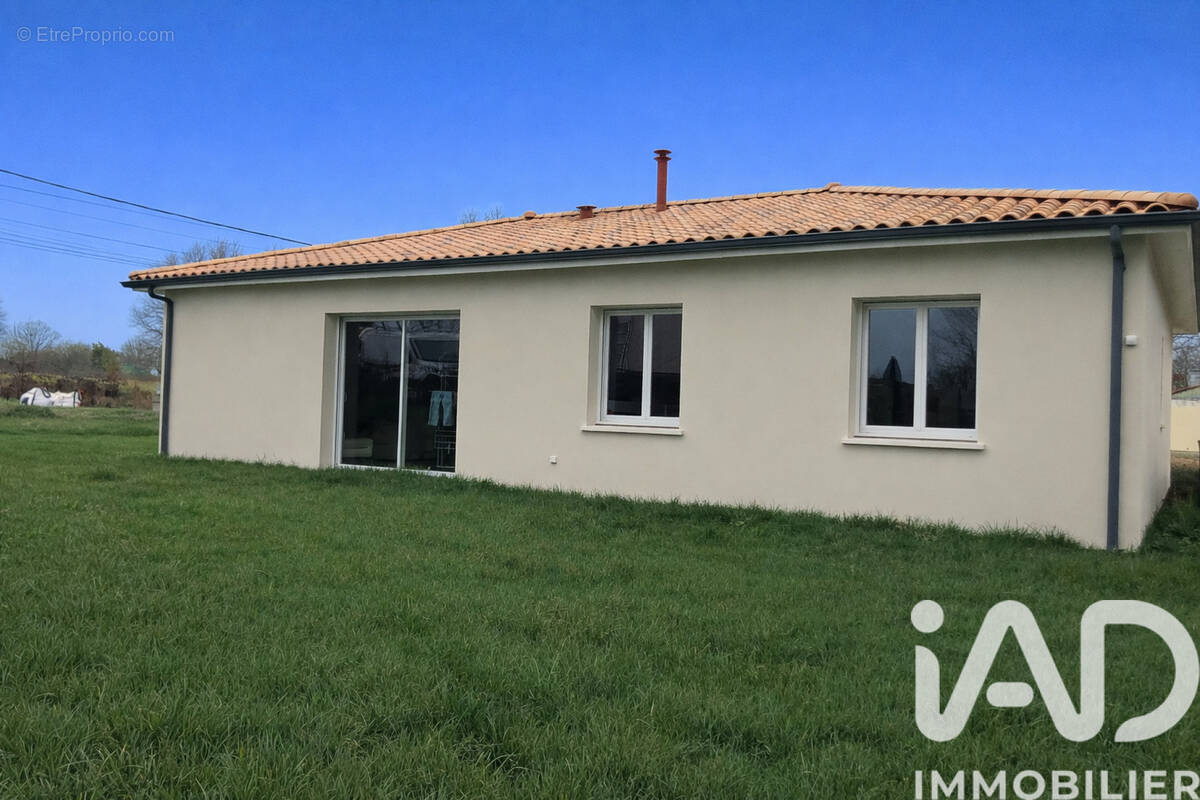 Photo 1 - Maison à SAINT-CIERS-D'ABZAC