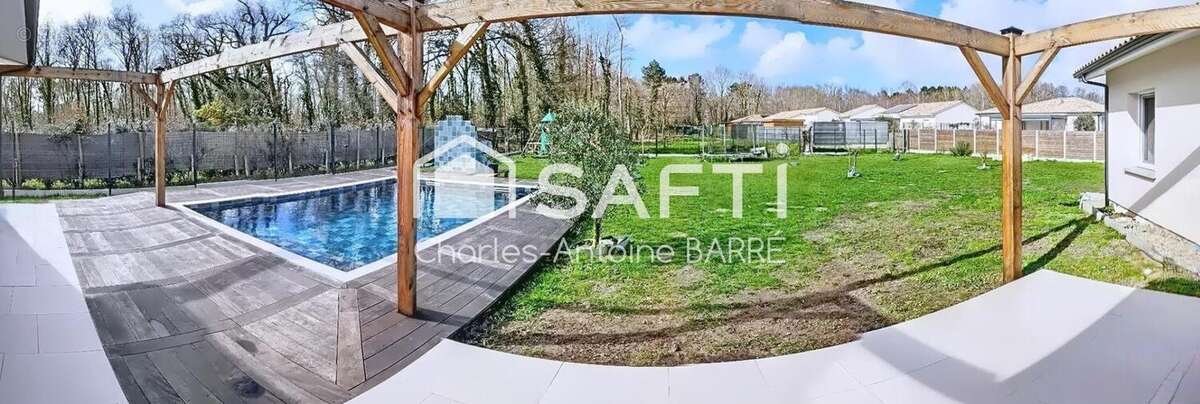 Photo 2 - Maison à VENDAYS-MONTALIVET