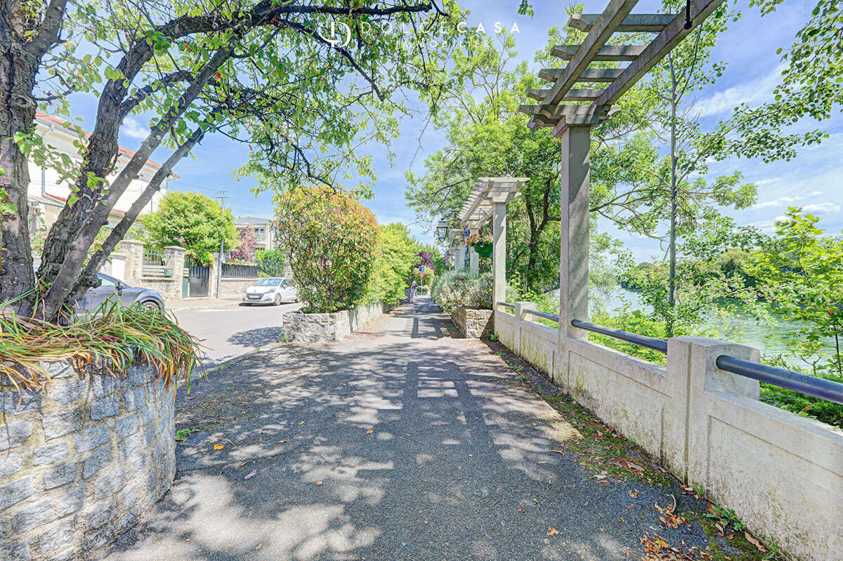 Appartement à NOGENT-SUR-MARNE