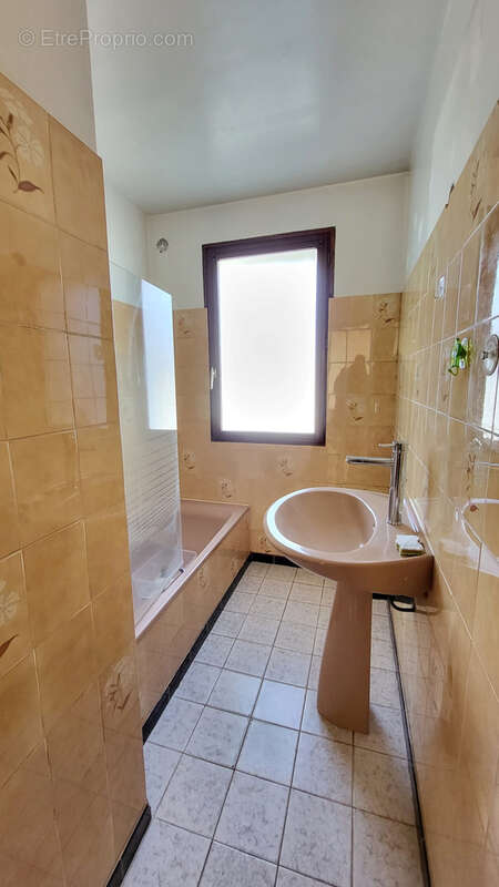 Maison à ROMENY-SUR-MARNE