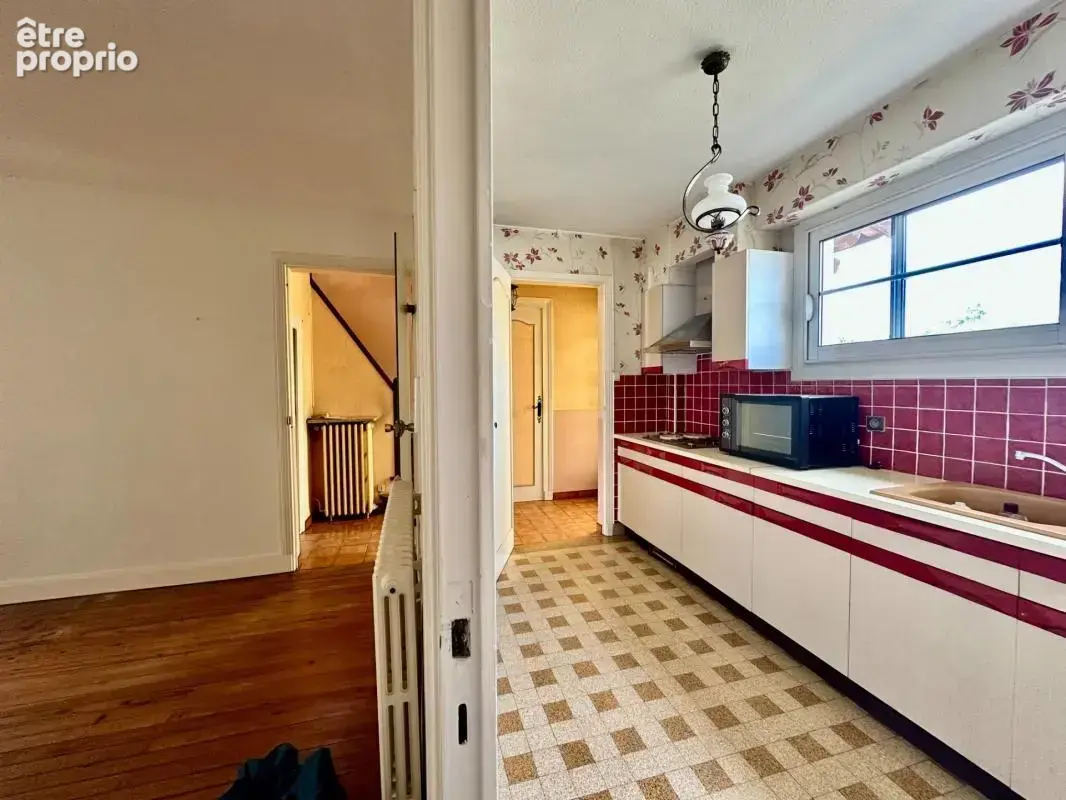Villenave-d'Ornon – Hourcade  Maison à rénover sur grande parcelle de 1 300 m² avec garage - photo 6