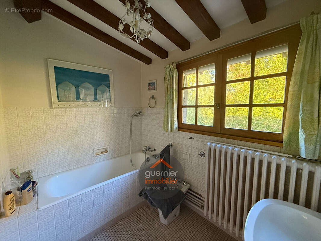 Maison à NEUFCHATEL-EN-BRAY