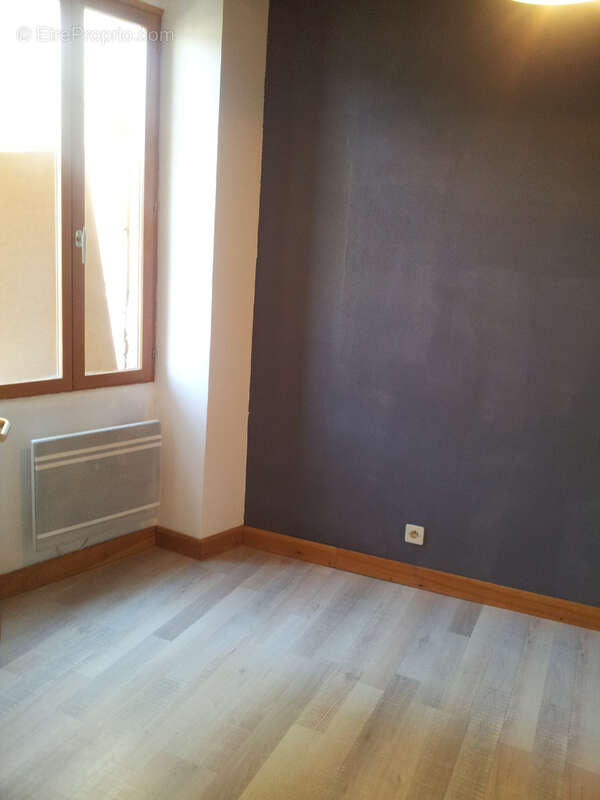 Maison à MONTAIGU-DE-QUERCY