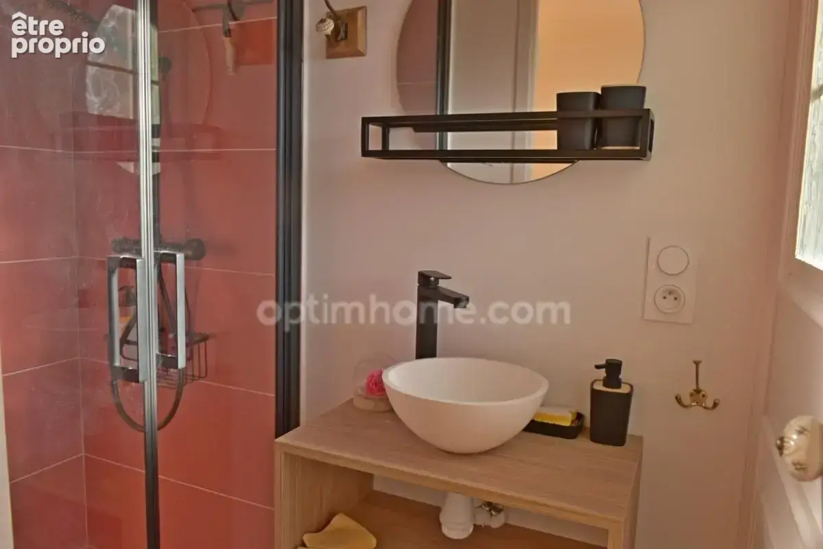 Maison familiale de plain-pied avec grande piscine intérieure, aux portes de la Gacilly - photo 13