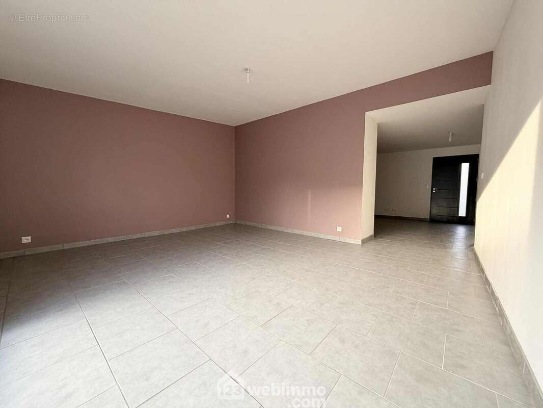 Il est chaleureux et cosy ! - Maison à CRECY-SUR-SERRE