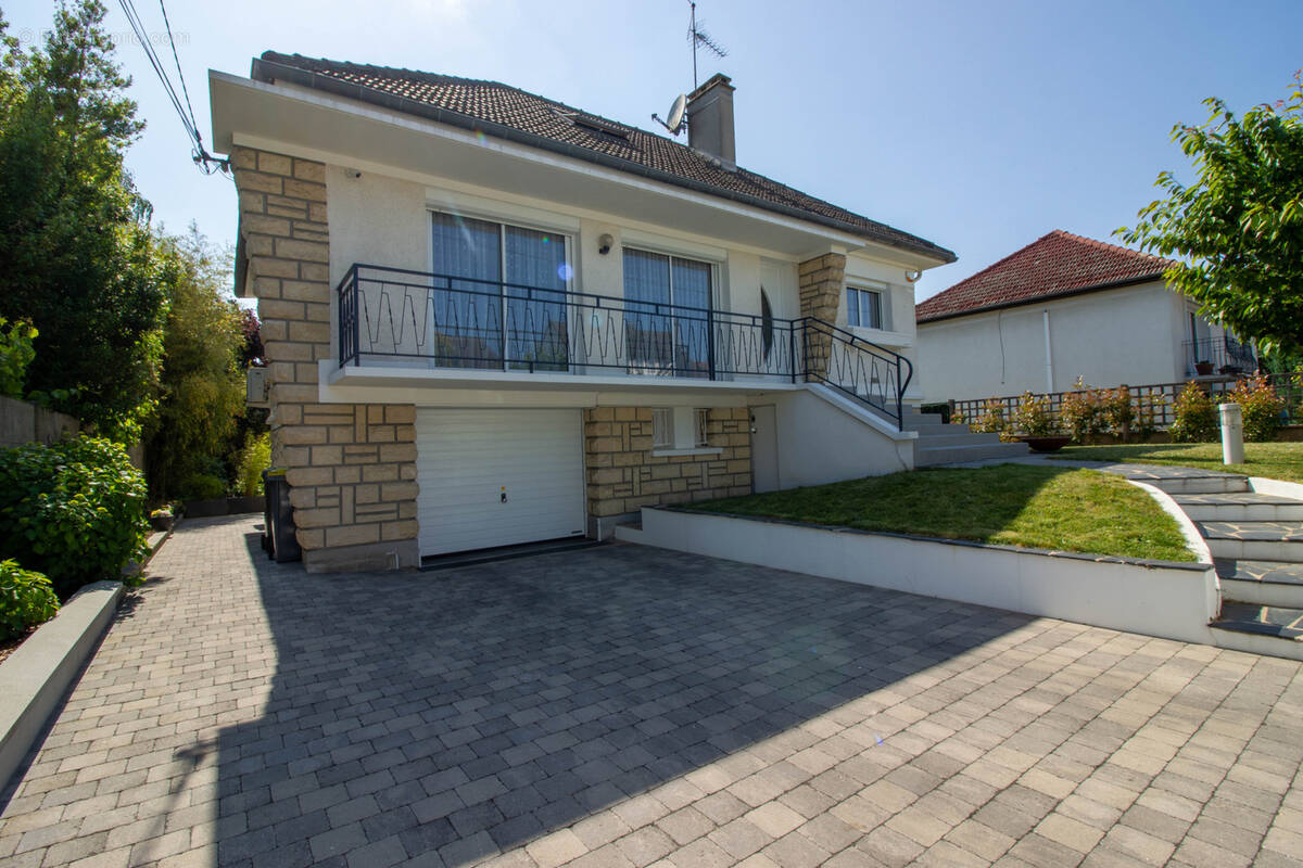 Maison à YERRES