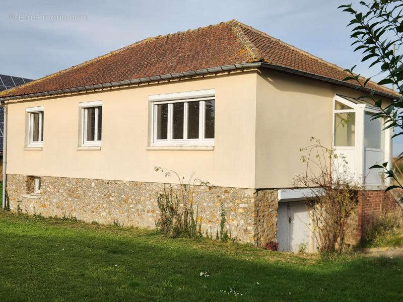 Maison à TREMBLAY-LES-VILLAGES