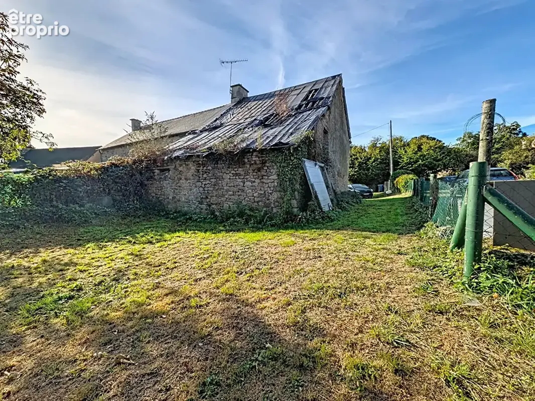 Maison à rénover à Saint-Aubin-d'Aubigné - Grand terrain de 1600 m² - photo 11