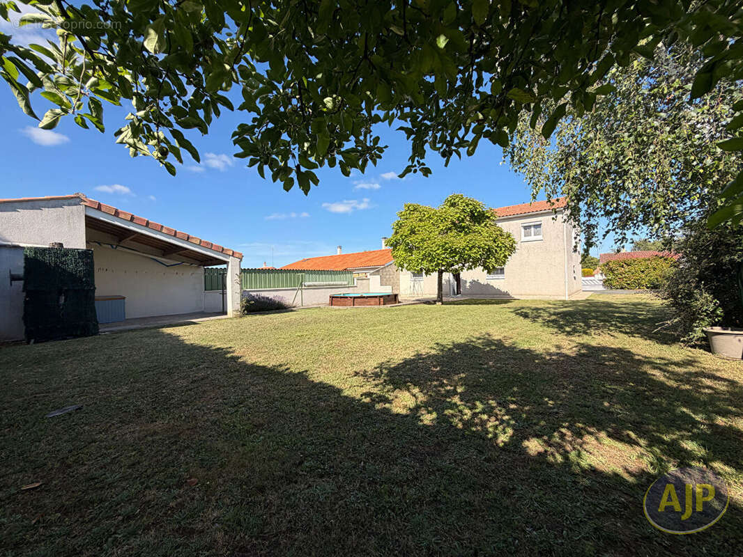 Maison à PONS