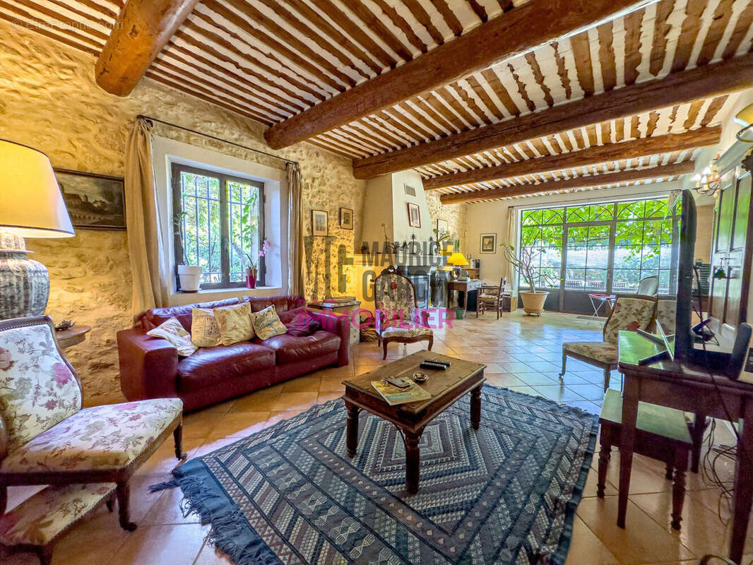 A vendre, à acheter, achat Propriété Mas 6 pièces 84300 CAVAILLON - Maison à CAVAILLON