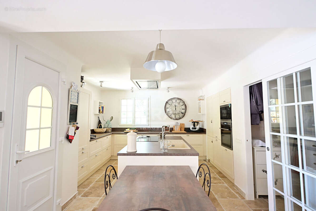 Maison 191m² à châteauneuf-de-gadagne - photo 4