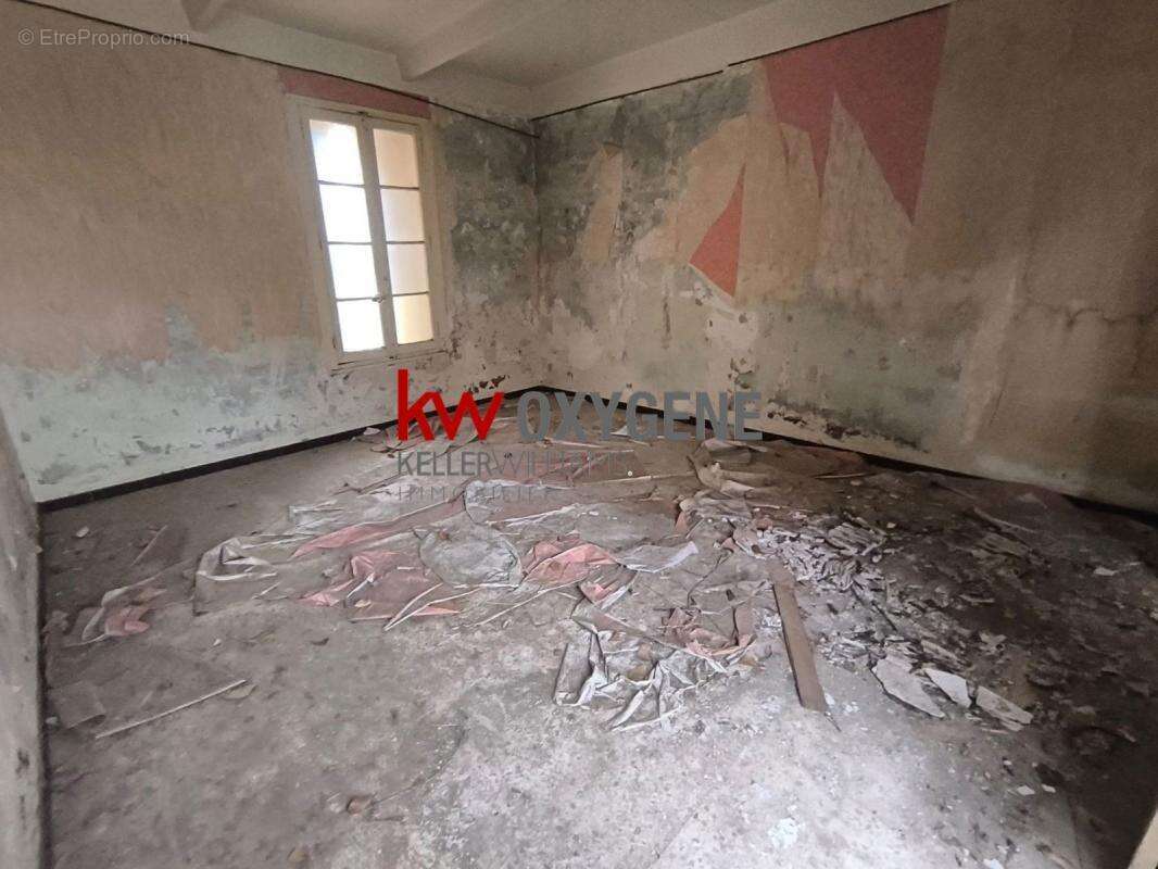 Commerce à LE BOULOU