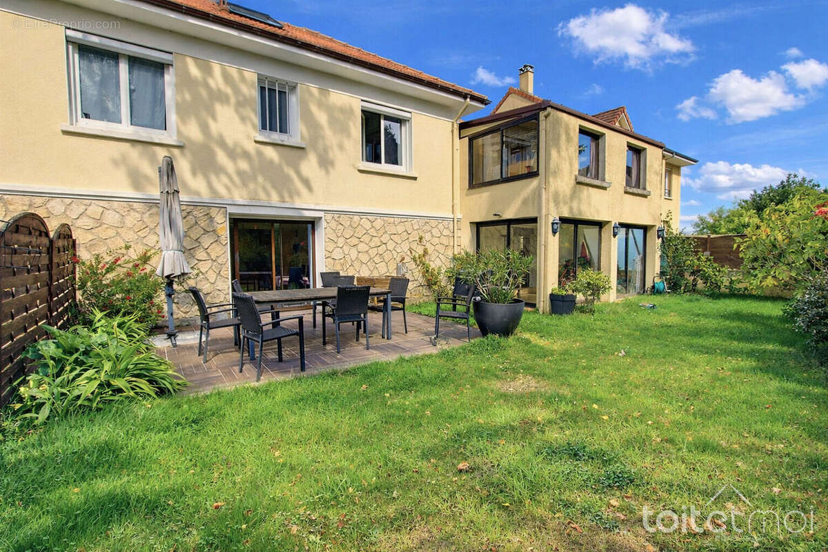 Maison à MAGNY-LES-HAMEAUX