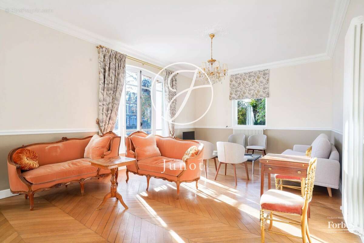 Maison à MAISONS-LAFFITTE