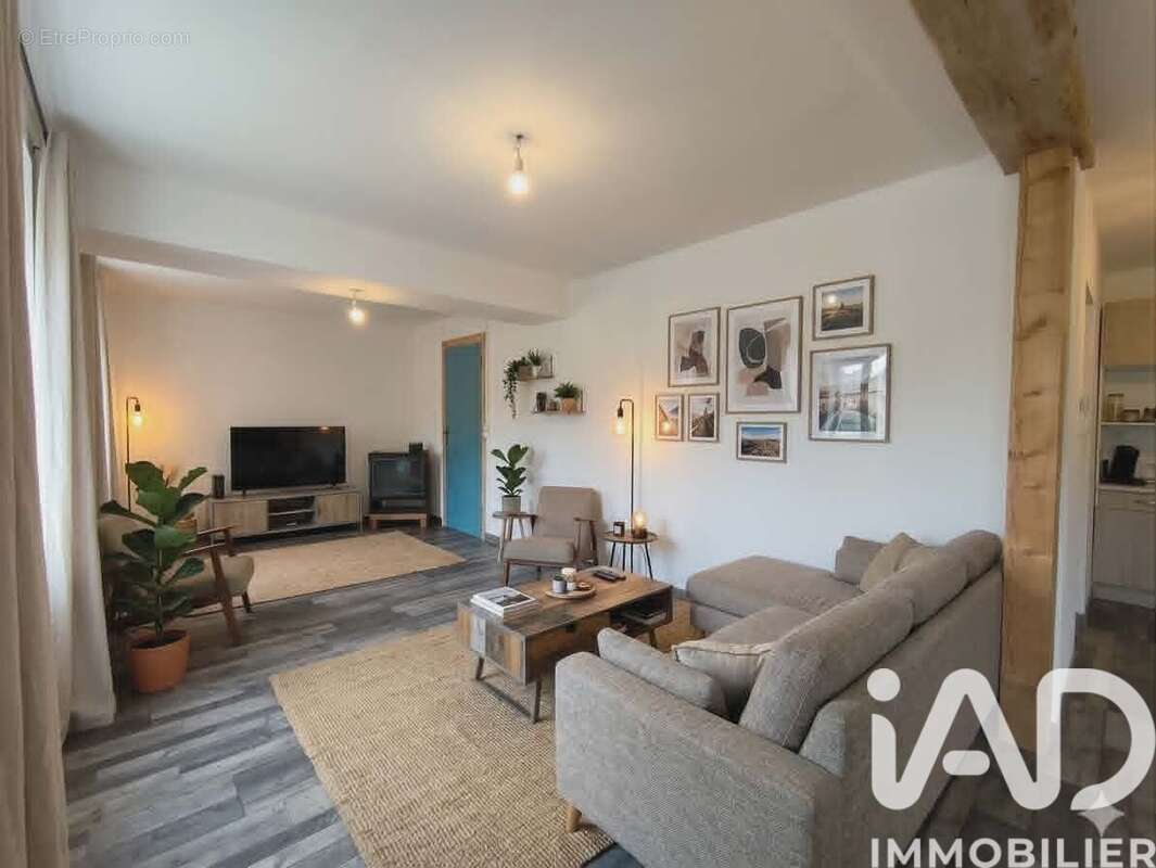 Maison 58 m² à Les Ponts-De-Ce  - photo 2