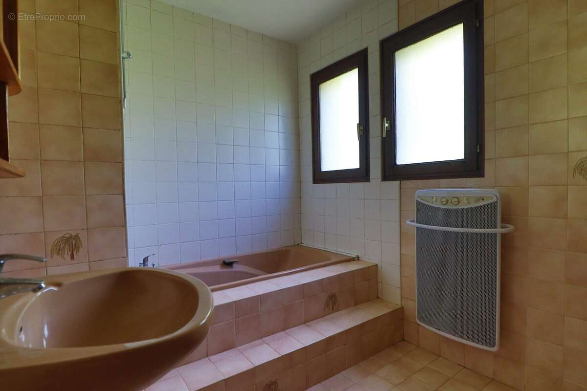 Maison à POUILLY-SUR-SAONE