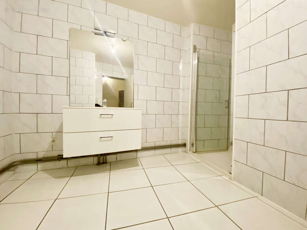 Maison à MENIL-LA-HORGNE