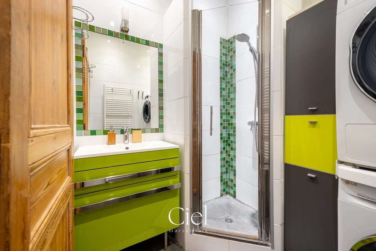 Appartement à MARSEILLE-8E