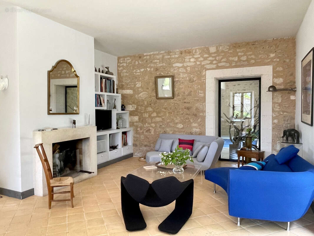 Maison à CHAMPNIERS