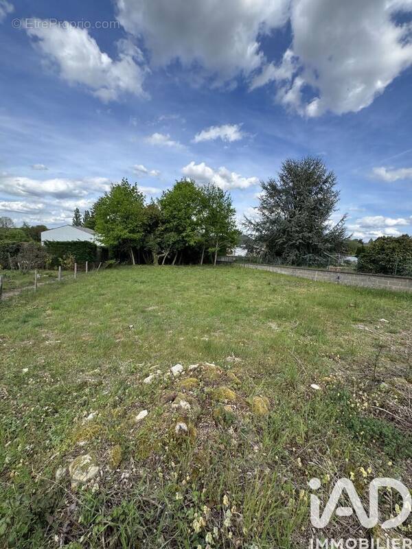 Photo 1 - Terrain à SEICHES-SUR-LE-LOIR