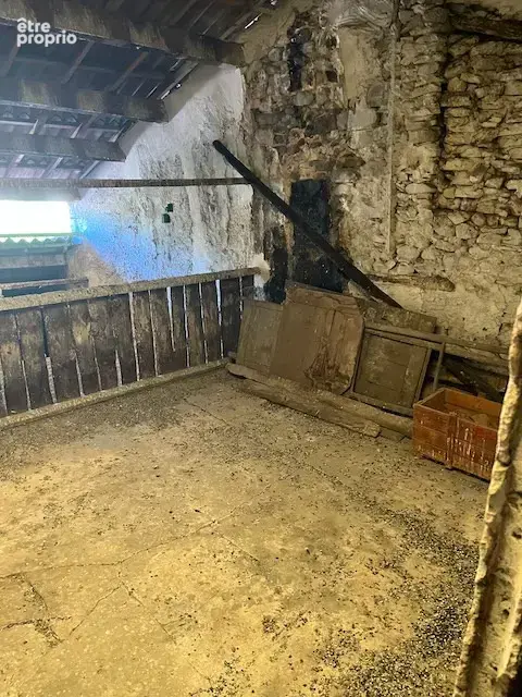 Trois logements à renover avec garages et caves - photo 4
