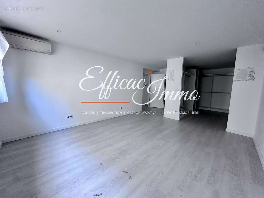 Bien à usage mixte de 154,51 m² avec garage, jardin et prestations haut de gamme - photo 13