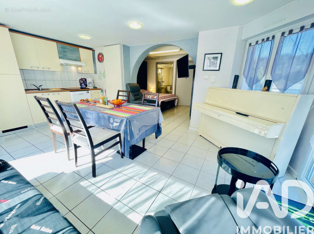 Appartement 370 m² à Bains-Les-Bains  - photo 8
