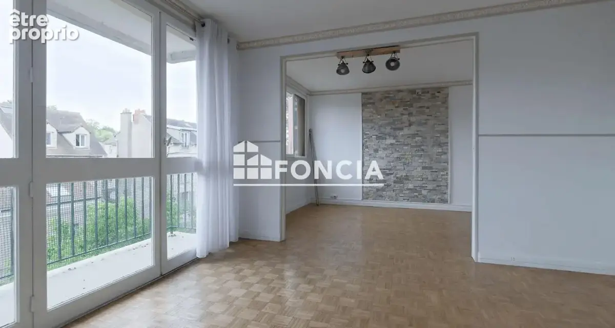 Appartement à CORBEIL-ESSONNES