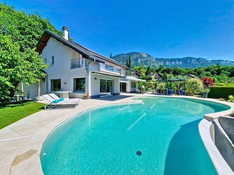 Villa d'exception avec vue lac, piscine et prestations haut de gamme - photo 18