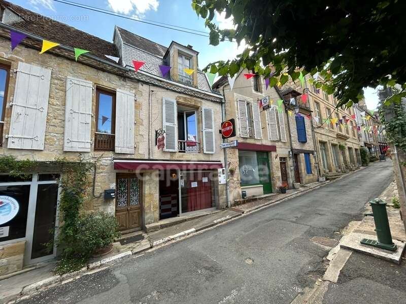 Maison de bourg à vendre 4 pièces env 211m² EXCIDEUIL (24)patio et jardin - photo 33
