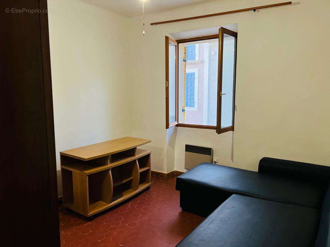 Maison à SAINT-CHAMAS