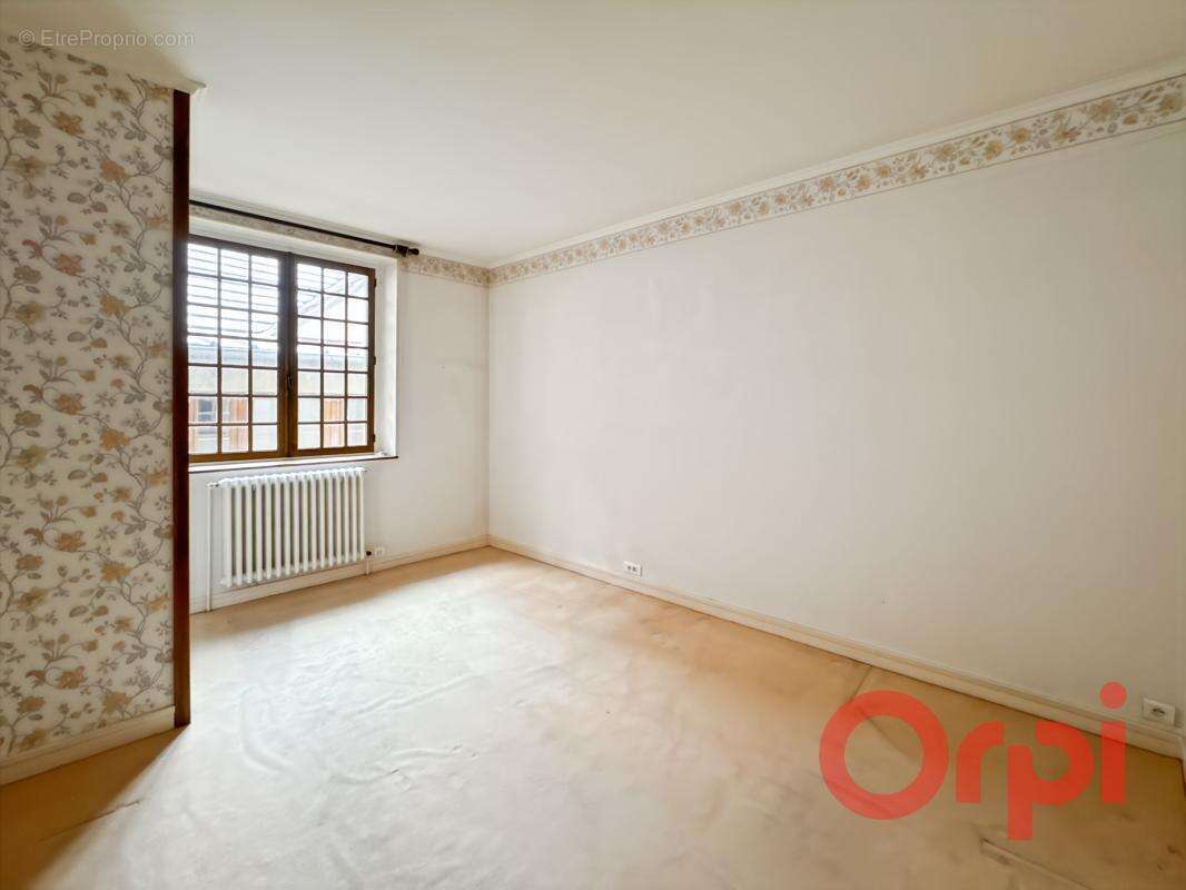 Appartement à SAINT-AMAND-MONTROND