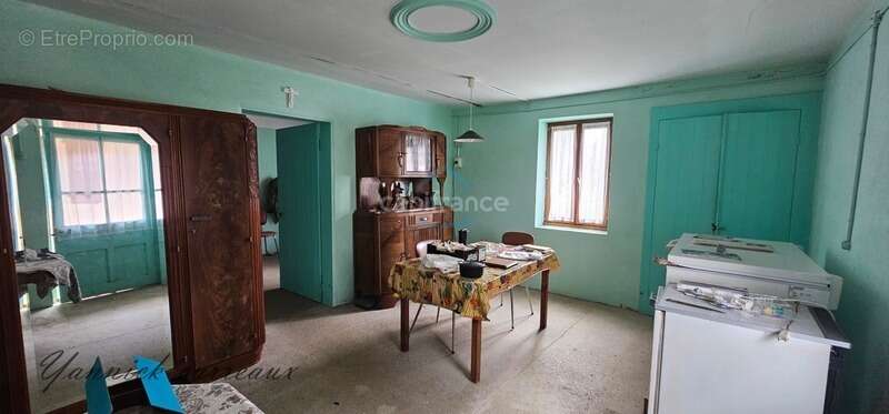 Maison à ASNANS-BEAUVOISIN