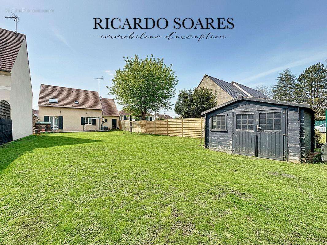 Maison à CHEVRIERES