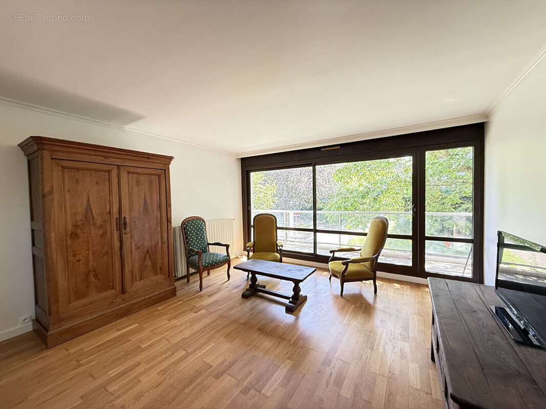 Appartement à JOUY-EN-JOSAS