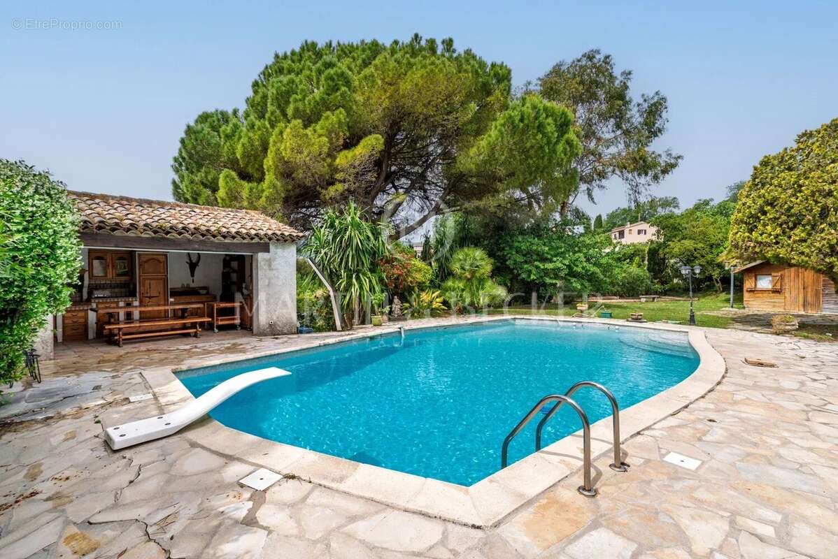 Maison à MOUGINS